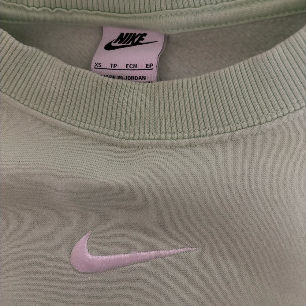 Nike crewneck - Picture 2 of 3